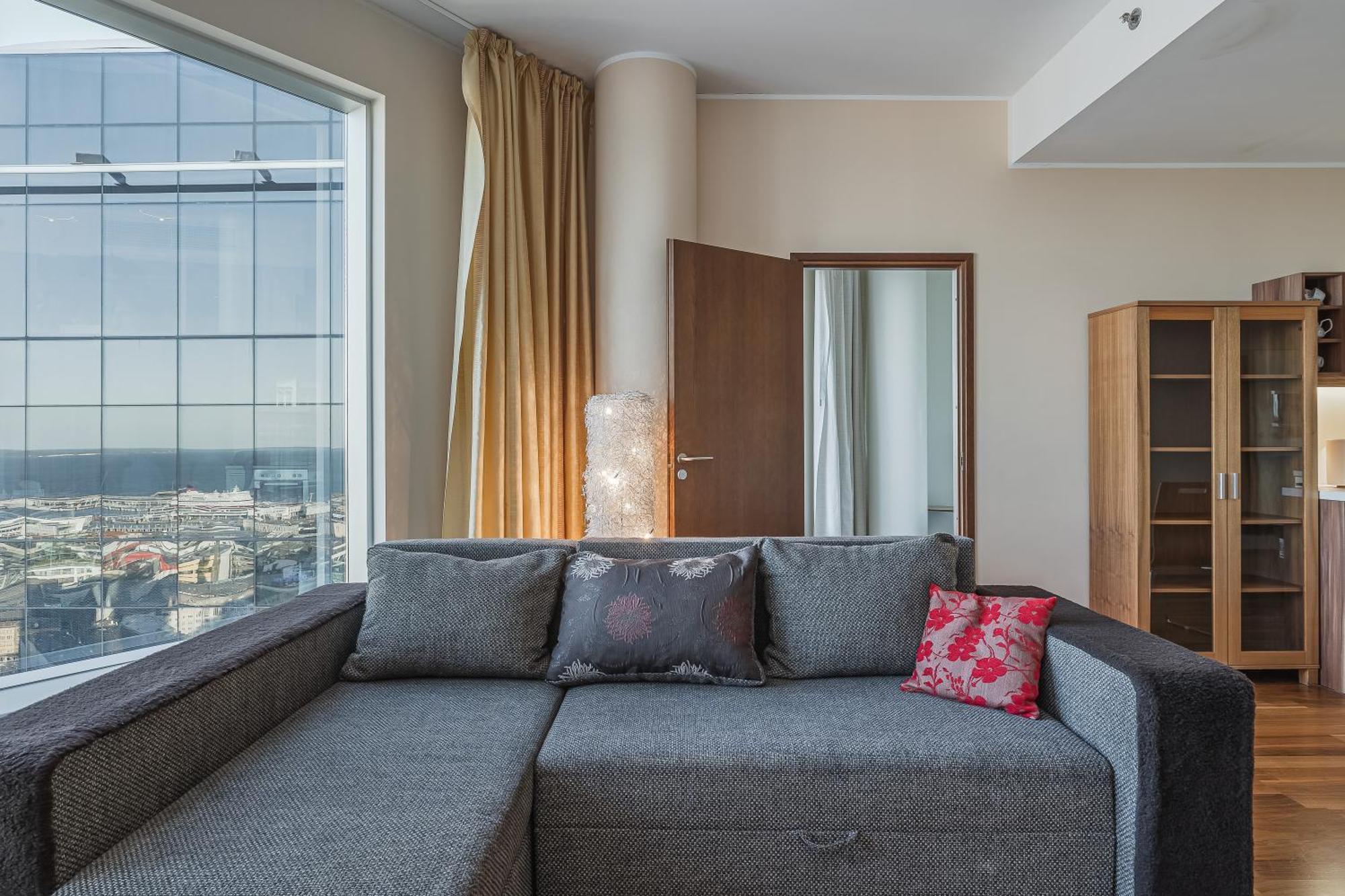 Revalia Tornimaee Amazing Views Premium *